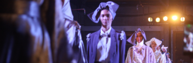 fashion-models-walking-runway