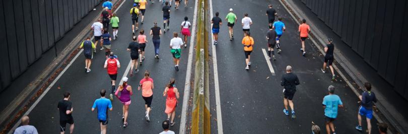 People-running-marathon